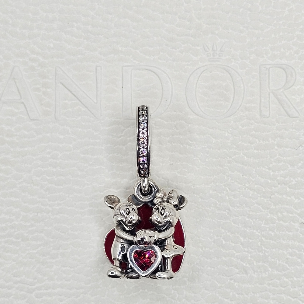 💫Authentic Pandora ⭐️RETIRED⭐️ DISNEY HEART DANGLE CHARM